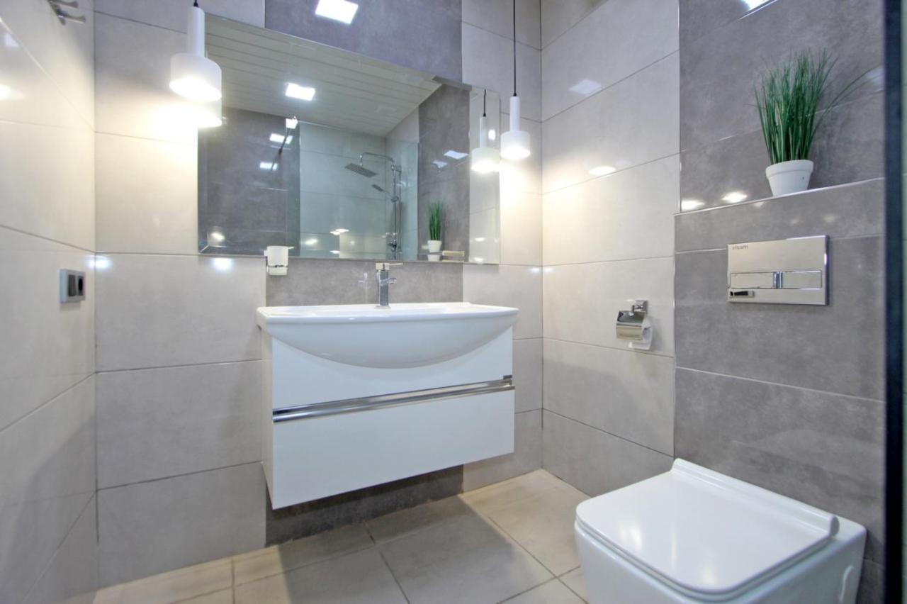 Appartment Lux, 2 Bedroom 예레반 외부 사진