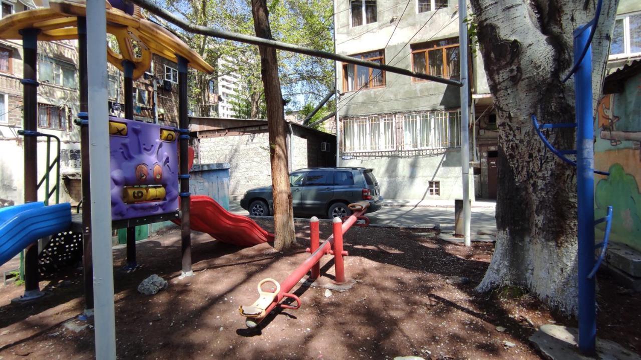 Appartment Lux, 2 Bedroom 예레반 외부 사진